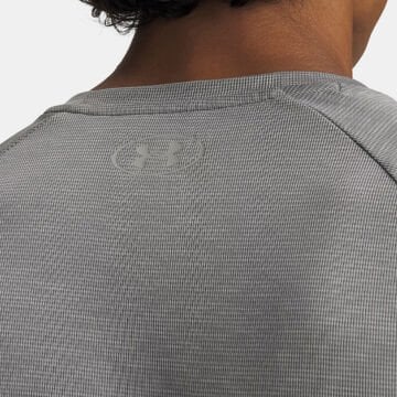 Under Armour Tech Textured Erkek Tişört